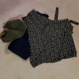 Adorable, off-the-shoulder, top